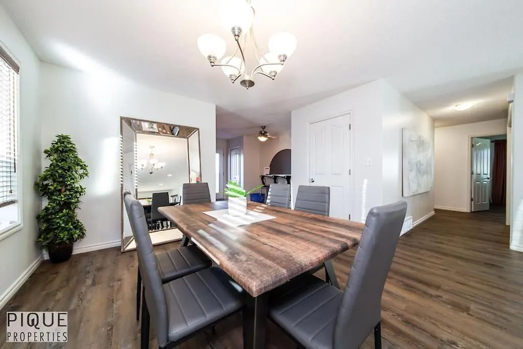 Appartement Chic 3Br Modern Home - Wi-Fi - Netflix - Sleeps 8! Edmonton